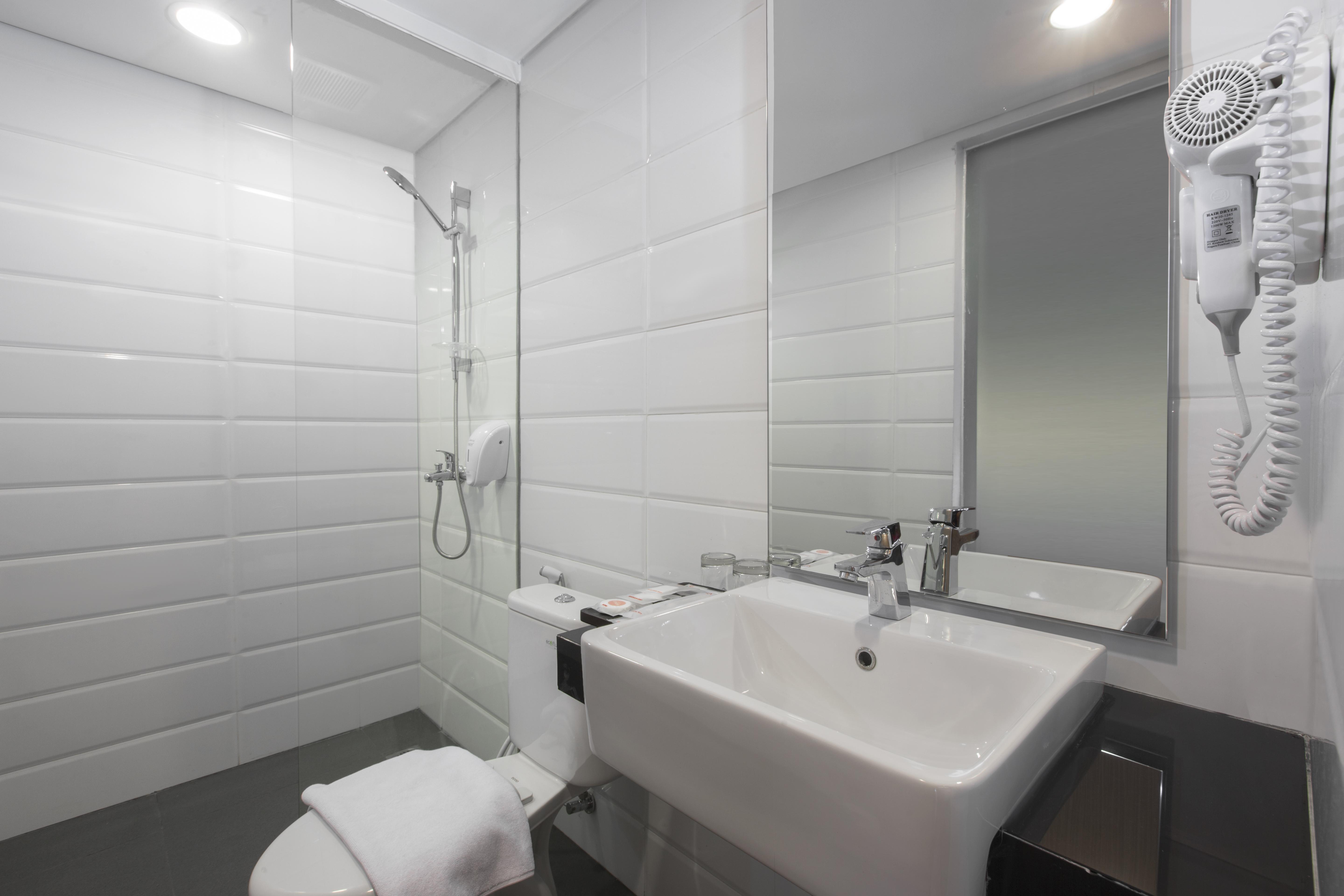 Up-Peak Hotel Simpang Lima Semarang Formerly Ha-Ka Simpanglima Hotel 세마랑 외부 사진