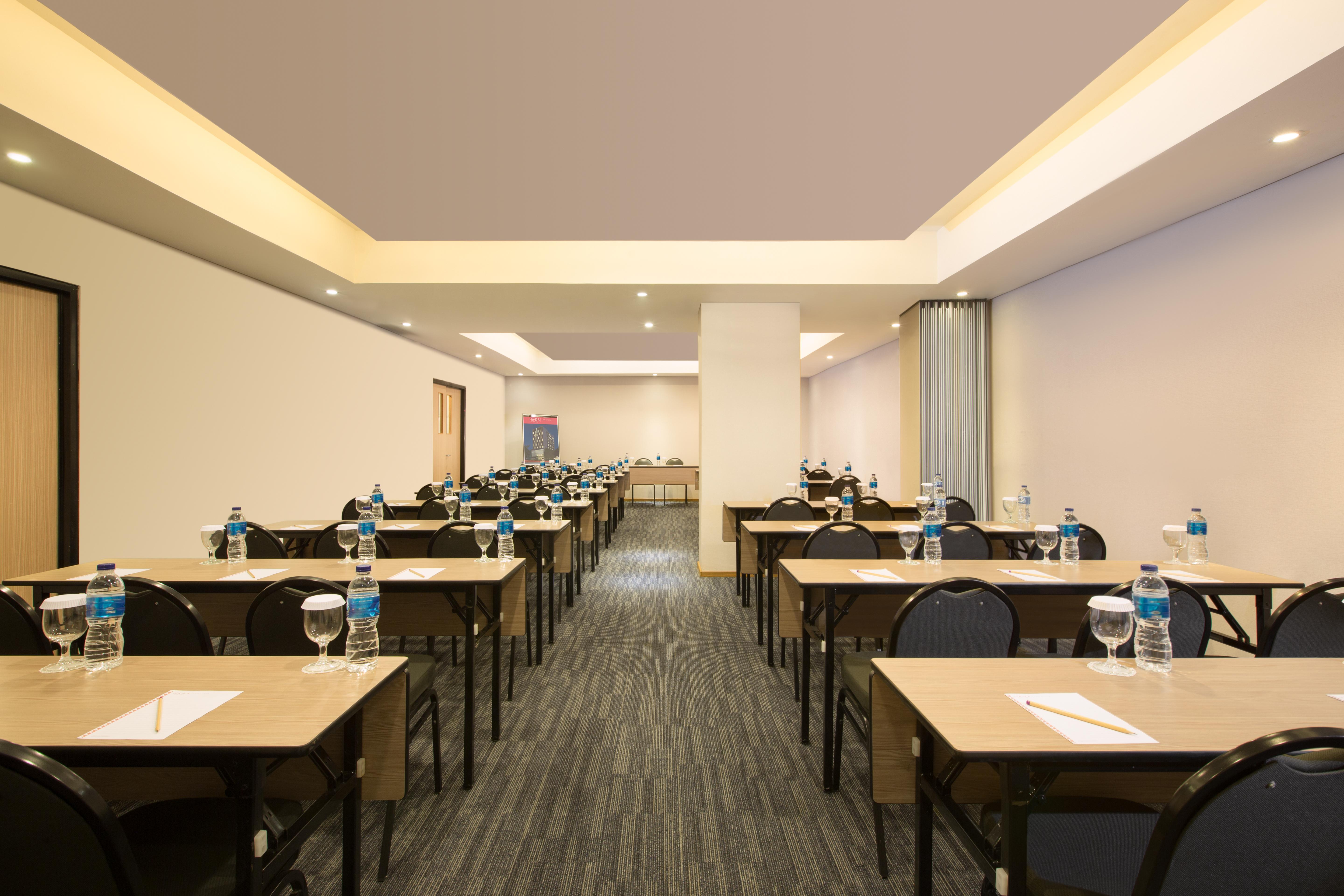 Up-Peak Hotel Simpang Lima Semarang Formerly Ha-Ka Simpanglima Hotel 세마랑 외부 사진