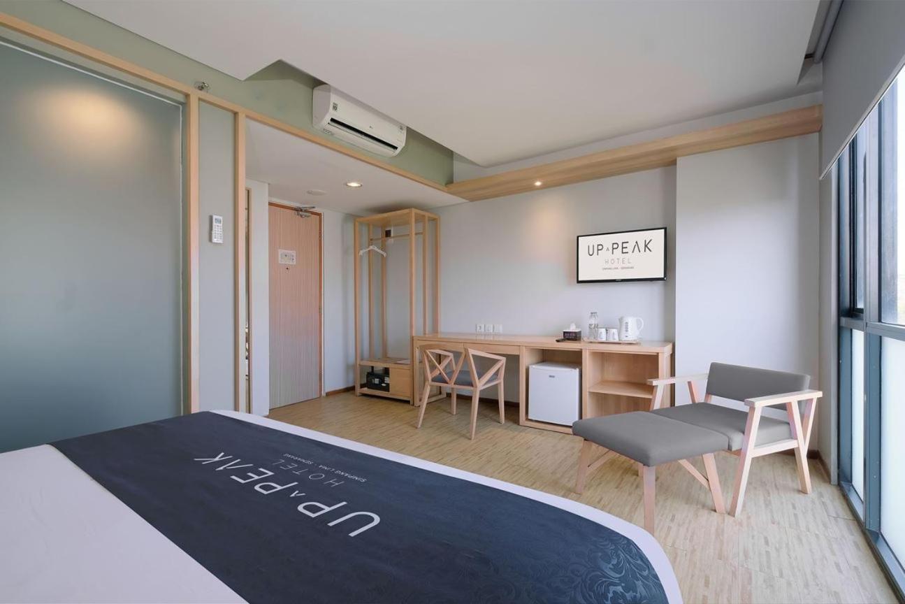 Up-Peak Hotel Simpang Lima Semarang Formerly Ha-Ka Simpanglima Hotel 세마랑 외부 사진